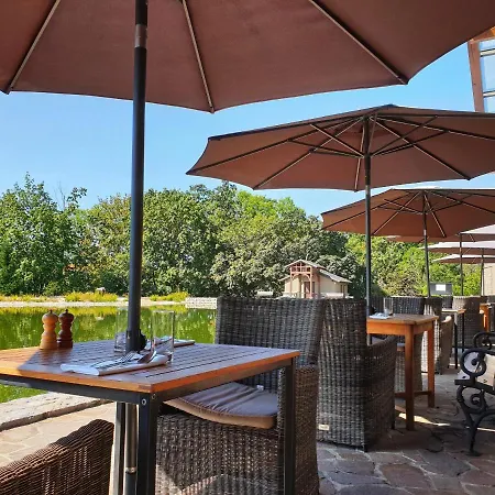 波珀维基公园酒店 Popovičky